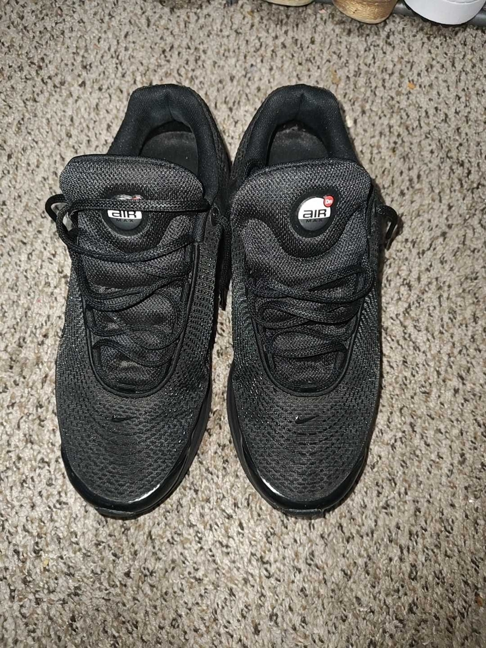 Nike Men’s Black Mesh Athletic Sneakers with Air Cushioning